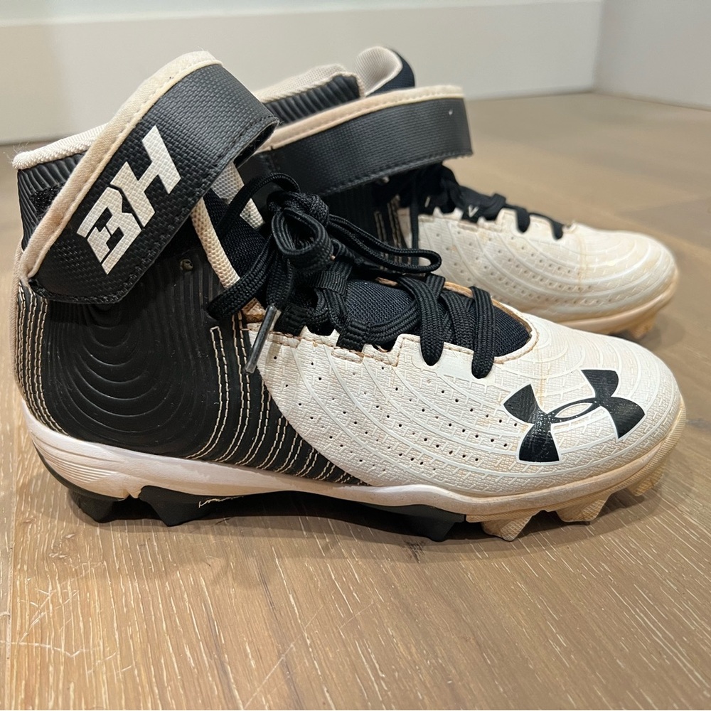 Size 3Y Under Armour Baseball cleats